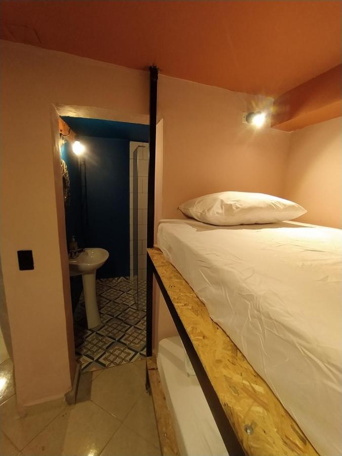 Casa Primavera Hostal Medellin Exterior photo