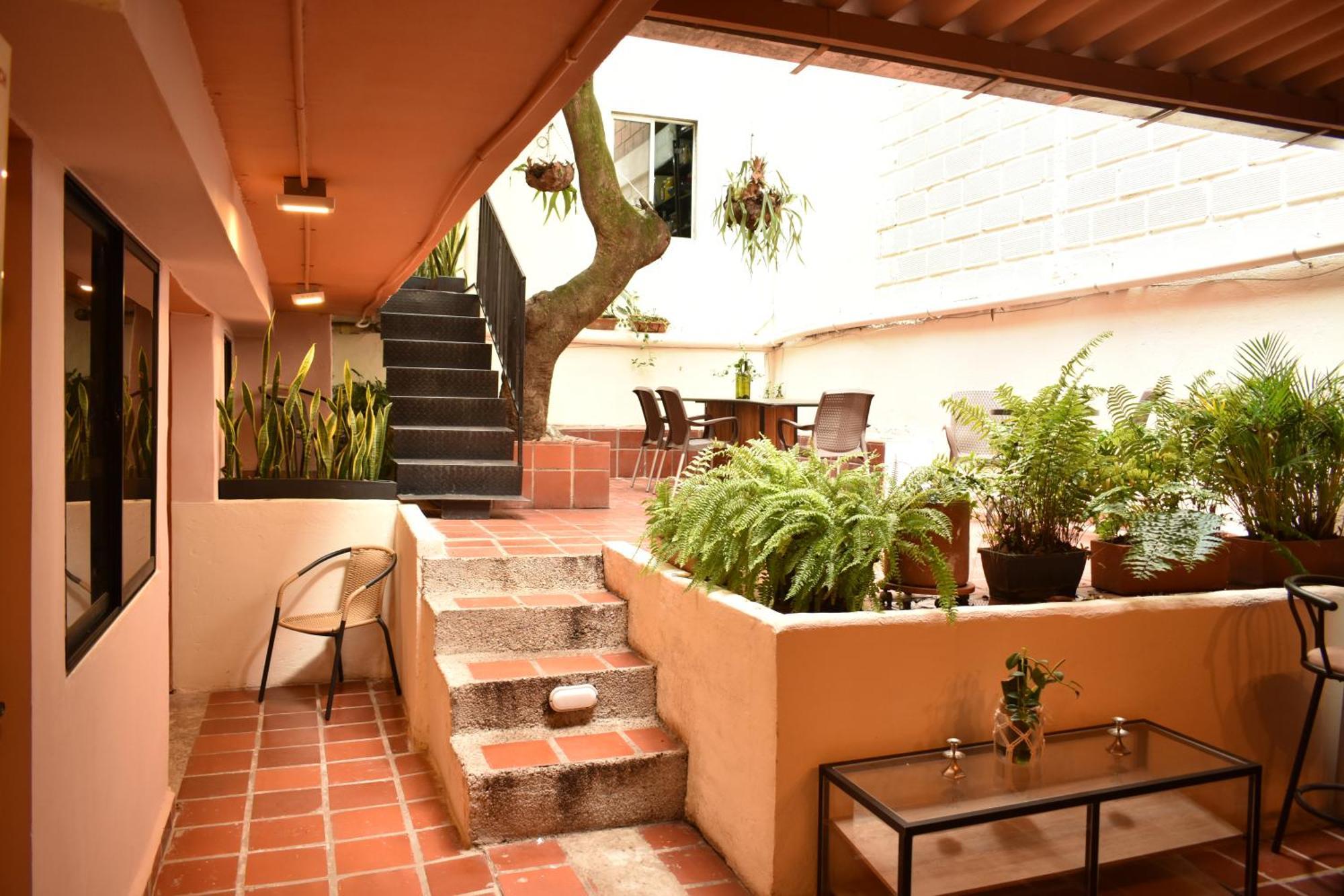 Casa Primavera Hostal Medellin Exterior photo