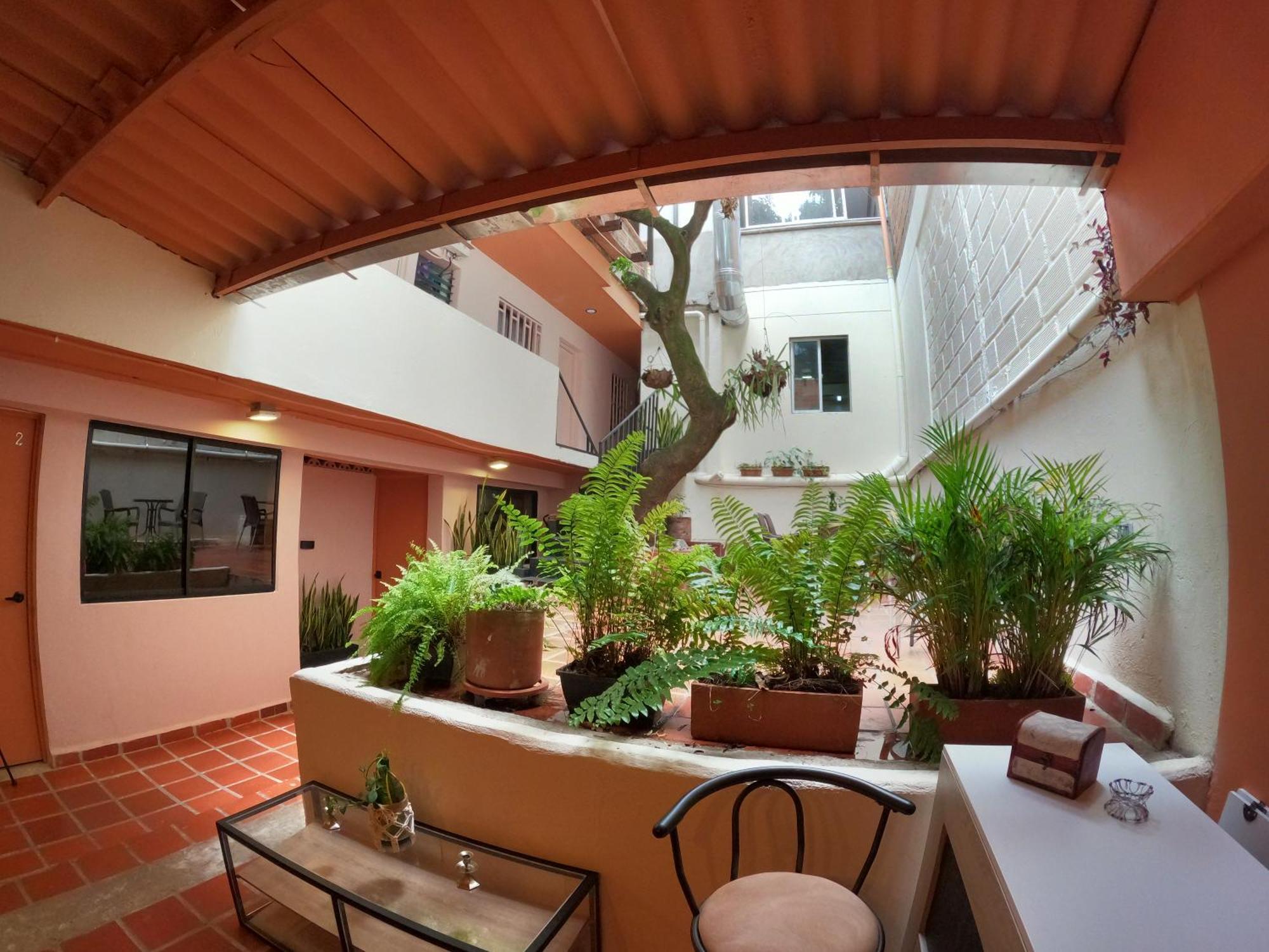 Casa Primavera Hostal Medellin Exterior photo